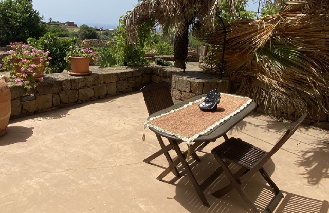 Houses for rent in Pantelleria - Dammuso Ambra (Tenuta Stone)